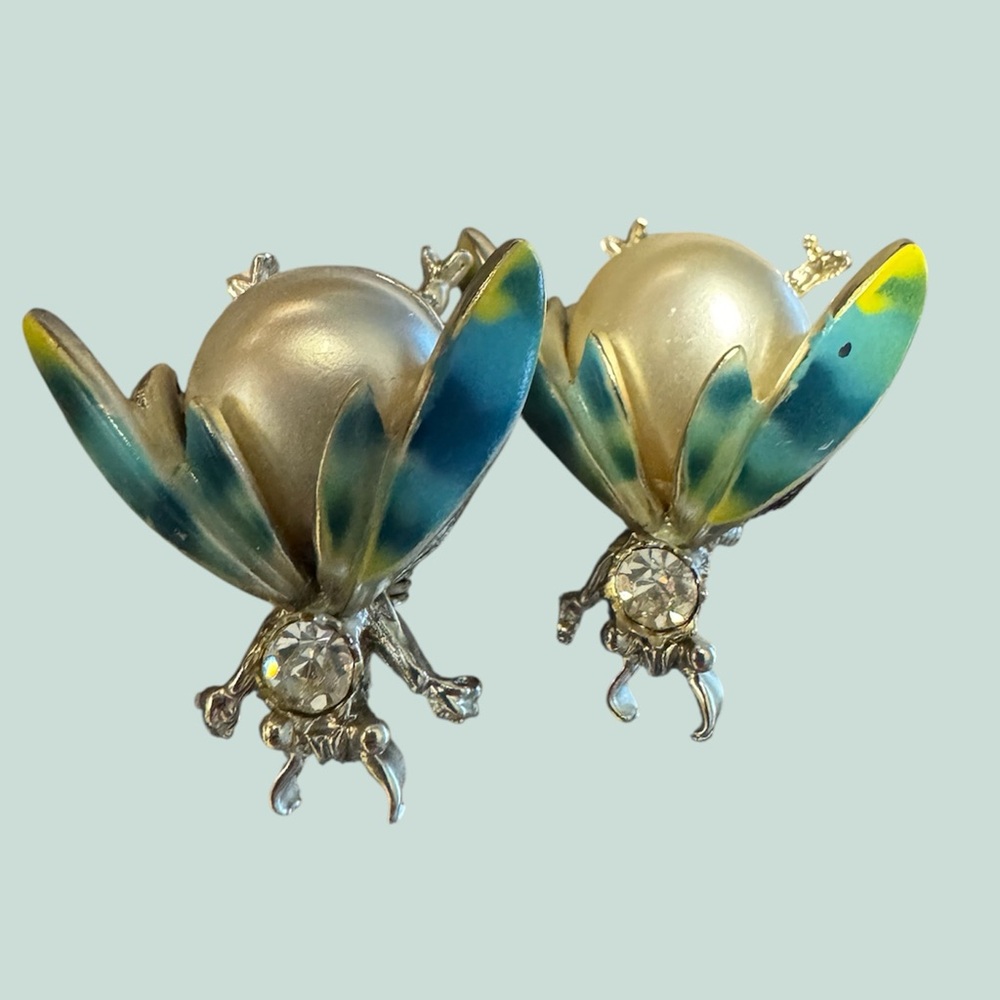 VTG Jelly Belly Faux Pearl Beetle Brooch/Pins with Rhinestone Accent, Damaged